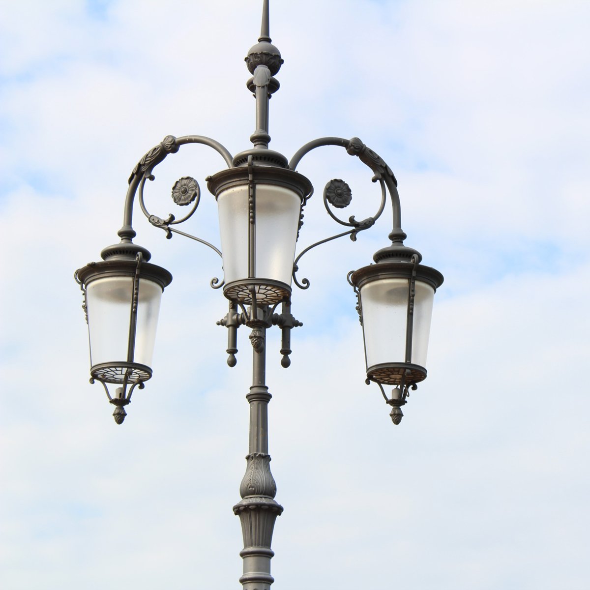 Уличный фонарь "Барокко"