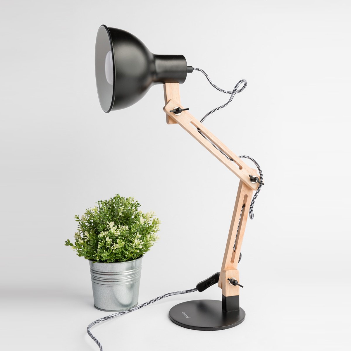 Лампа настольная "Robo"